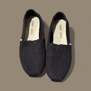 TOMS Men's Classic Black Slip-On Loafers